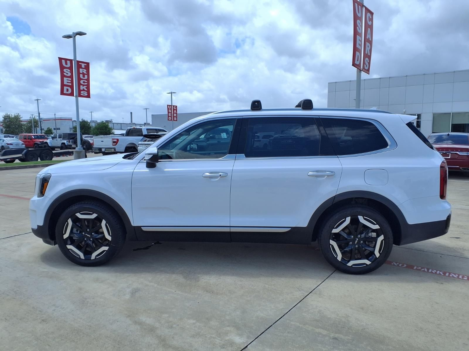 2025 Kia Telluride S - 8