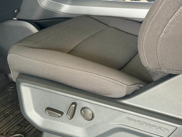 New 2026 Agate Black Metallic Ford XLT image 21
