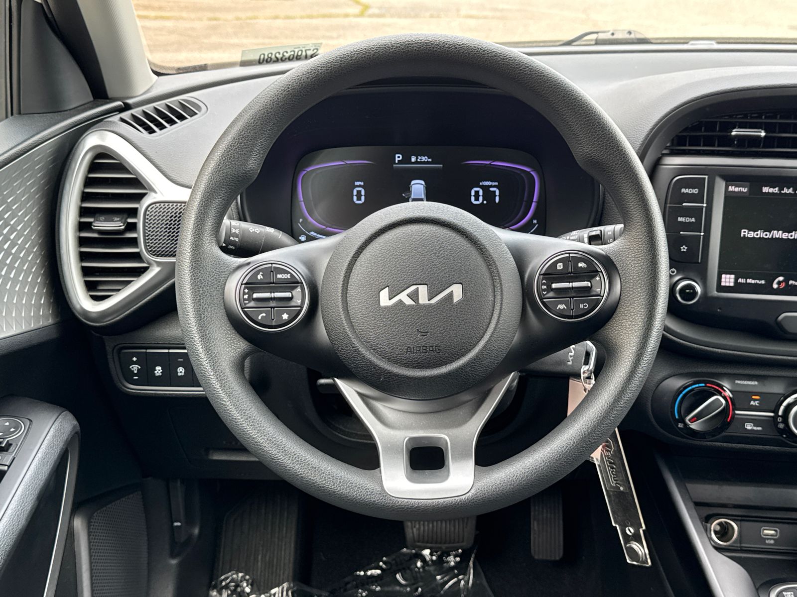 Used 2025 White Kia LX image 23