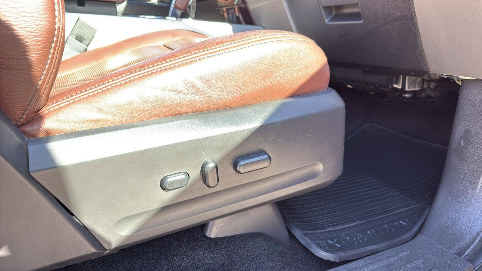 Used Car 2014 Ford Expedition  Xlt For Sale Under $20,000 In Austin, Texas