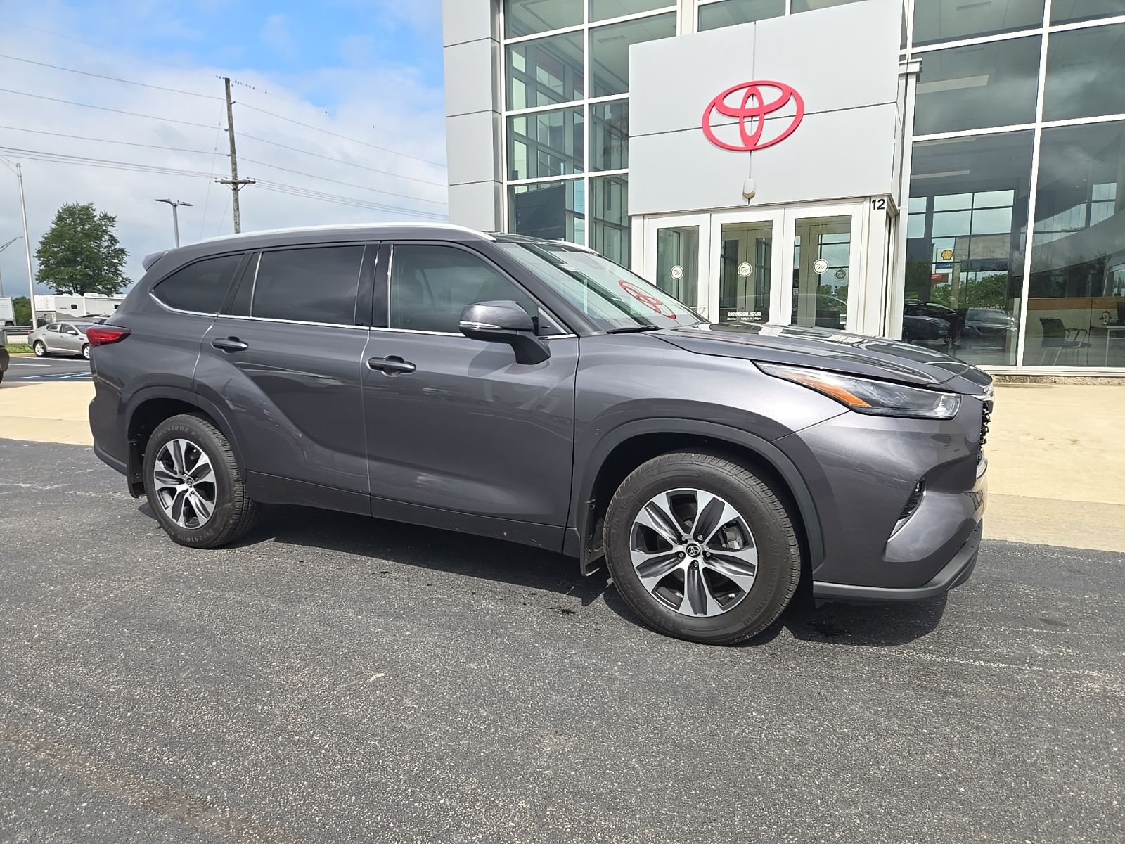 2022 Toyota Highlander XLE