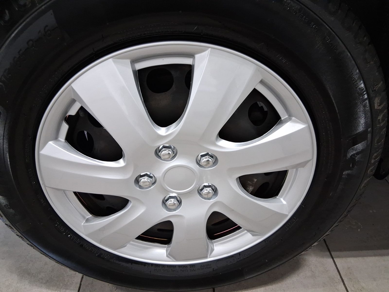 Used Car 2014 Volkswagen Tiguan  S For Sale Under $10,000 In Austin, Texas