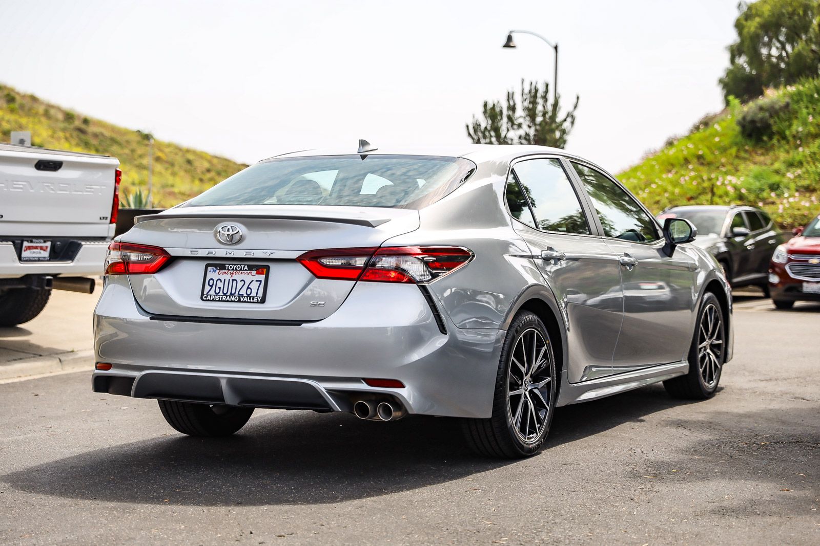 View vehicle photo 4