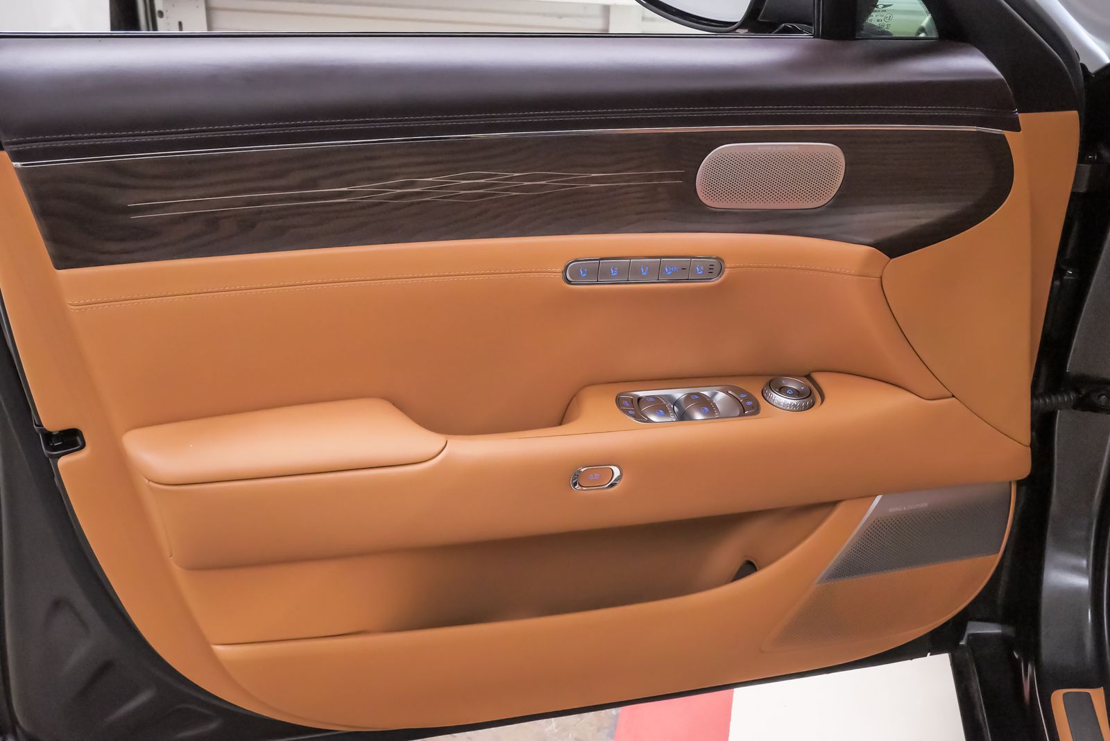 car-gallery-27