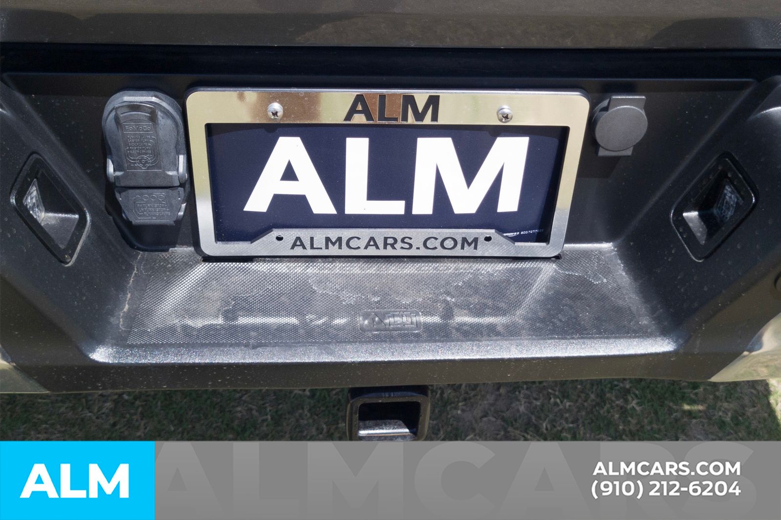 Used 2023  Ford XLT image 9
