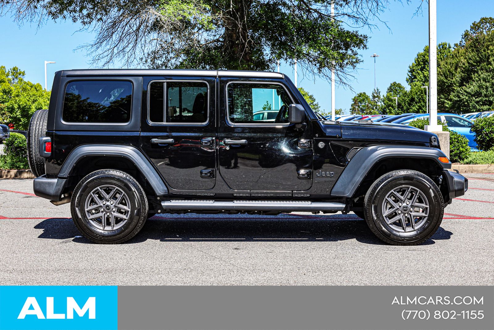 Used 2024 Black Jeep Sport S image 11