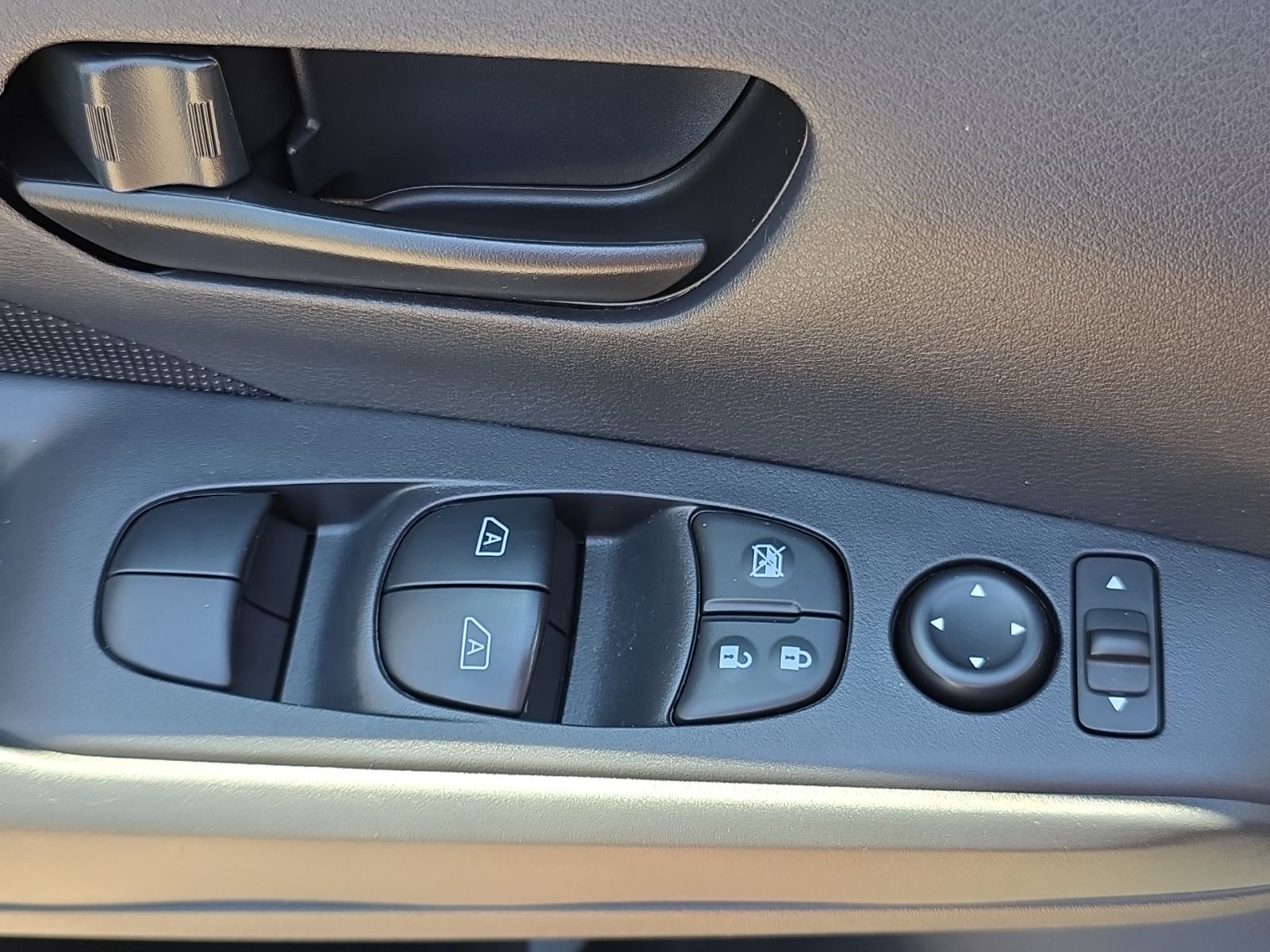 Used 2024 Gray Nissan S image 24