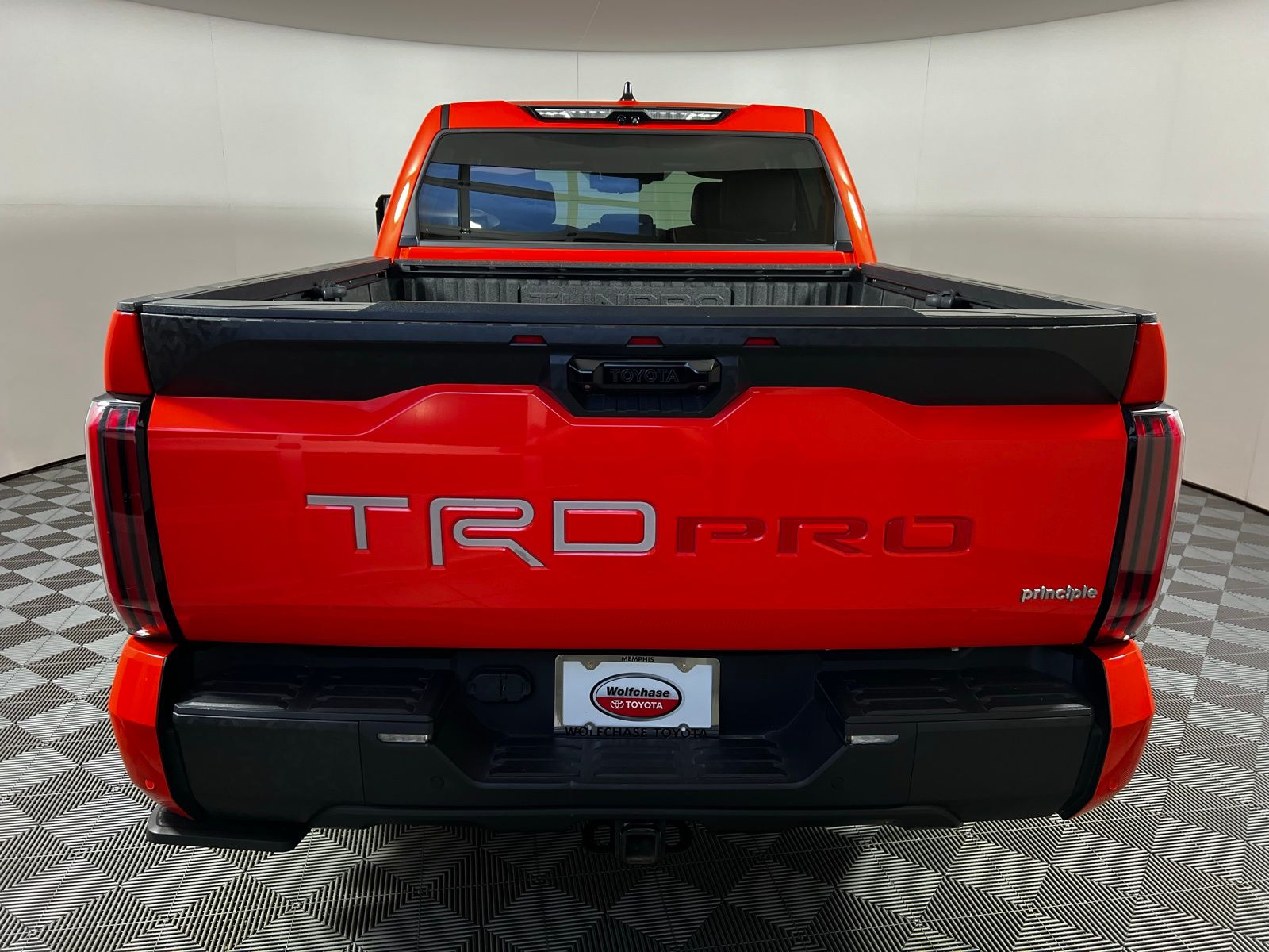Thumbnail: 2022 Toyota Tundra - 6