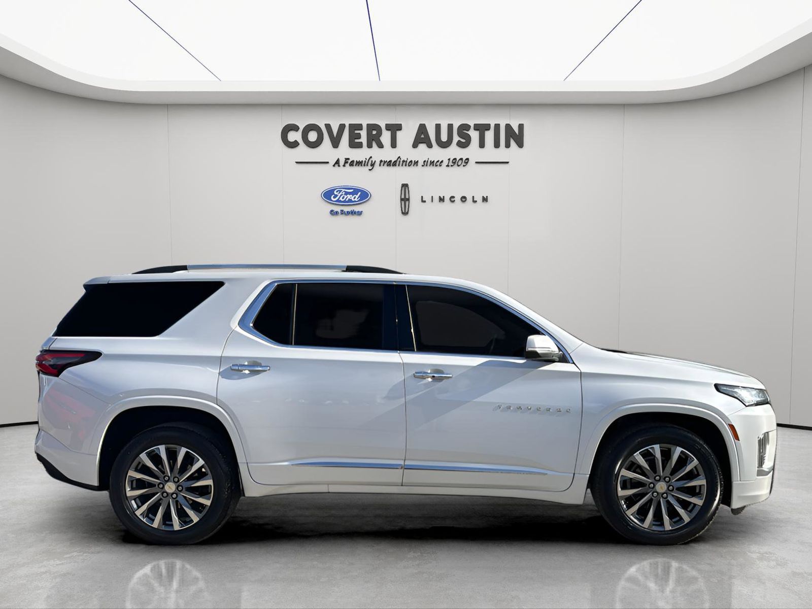 Used Car 2023 Chevrolet Traverse  Premier For Sale Under $40,000 In Austin, Texas