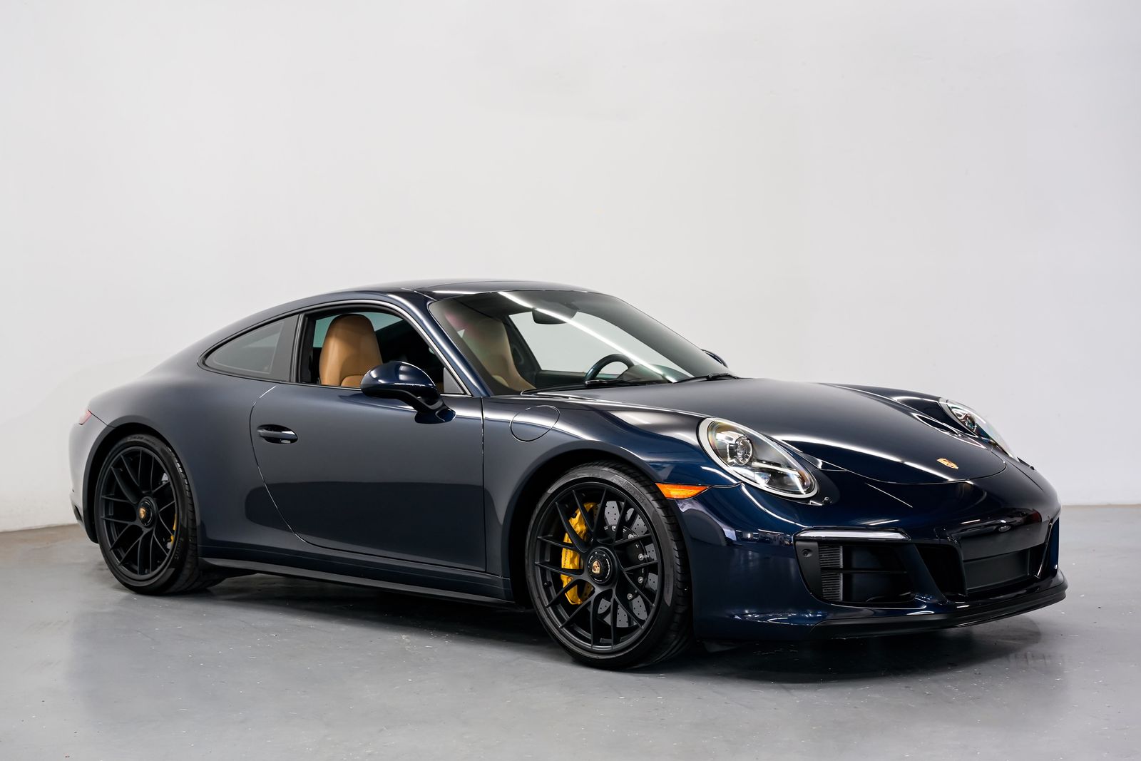 Night Blue Metallic 2018 Porsche 911 Coupe Rear-Wheel Drive 7-Speed Automatic