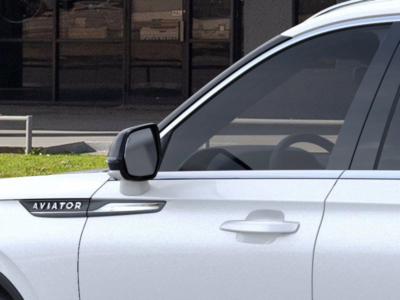 New 2026 White Lincoln Premiere image 20