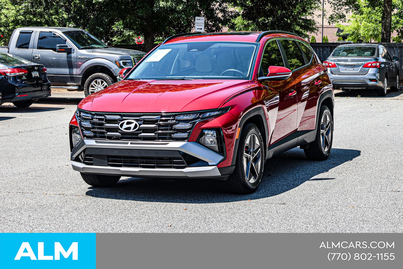 Used 2025 Red Hyundai SEL Convenience image 3