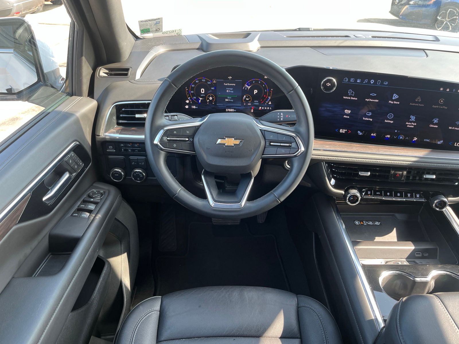 2025 Chevrolet Tahoe LT - 10