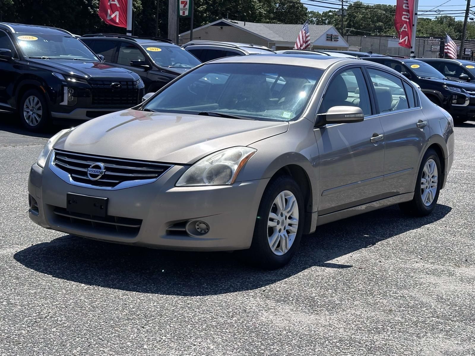 Saharan Stone 2011 Nissan Altima Sedan Front-Wheel Drive Continuously Variable Transmission