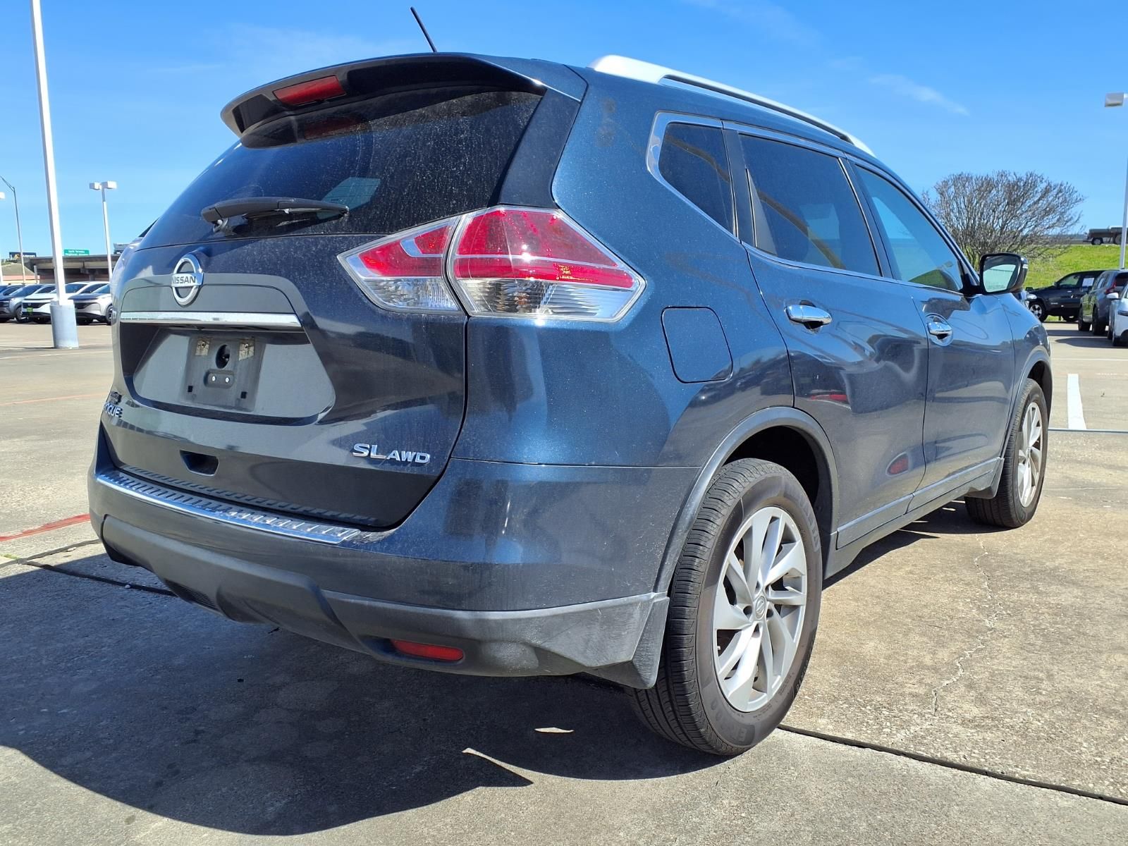 Used 2015 Nissan Rogue SL with VIN 5N1AT2MV0FC752135 for sale in Port Arthur, TX