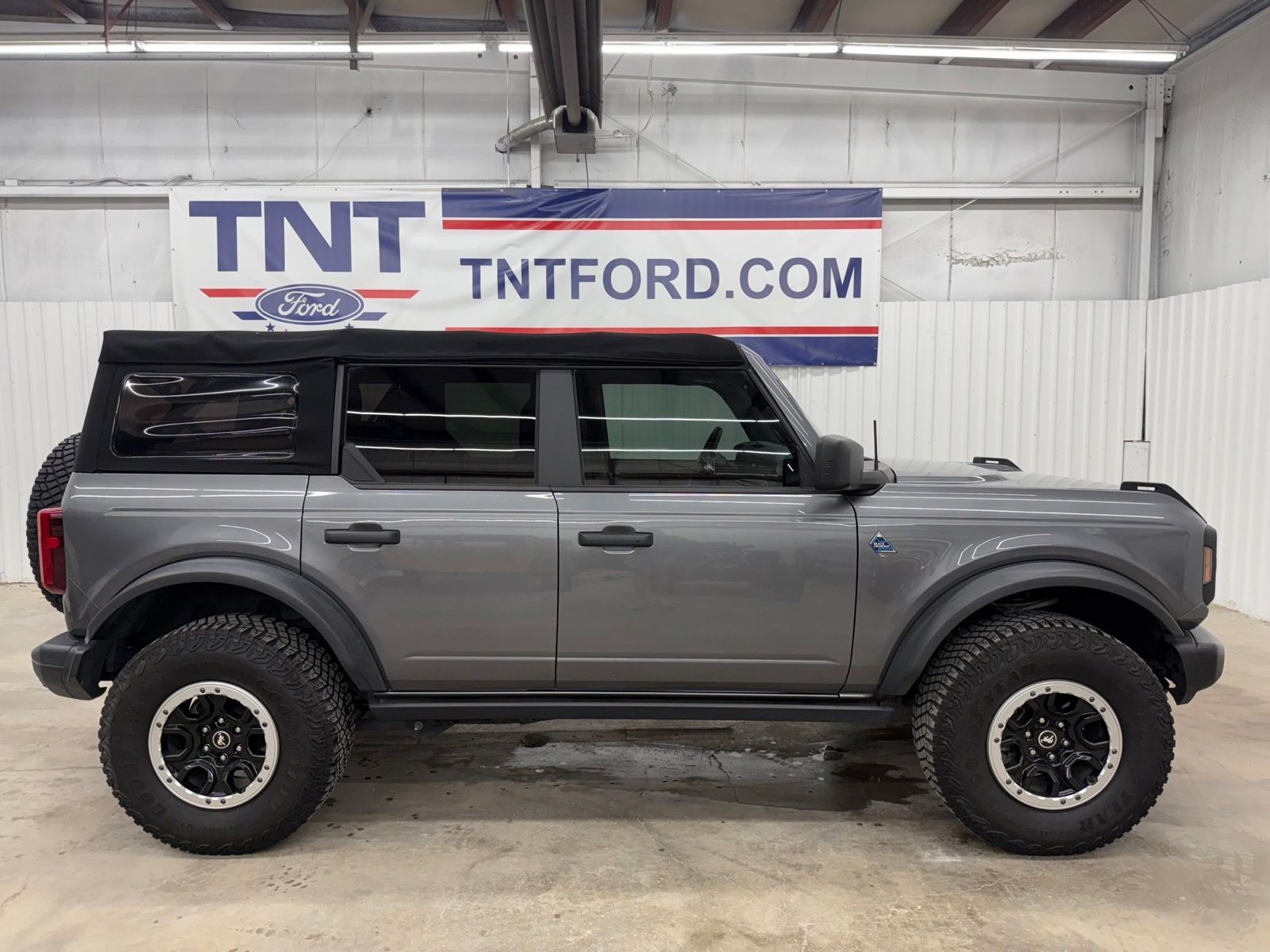 2022 Ford Bronco Black Diamond 