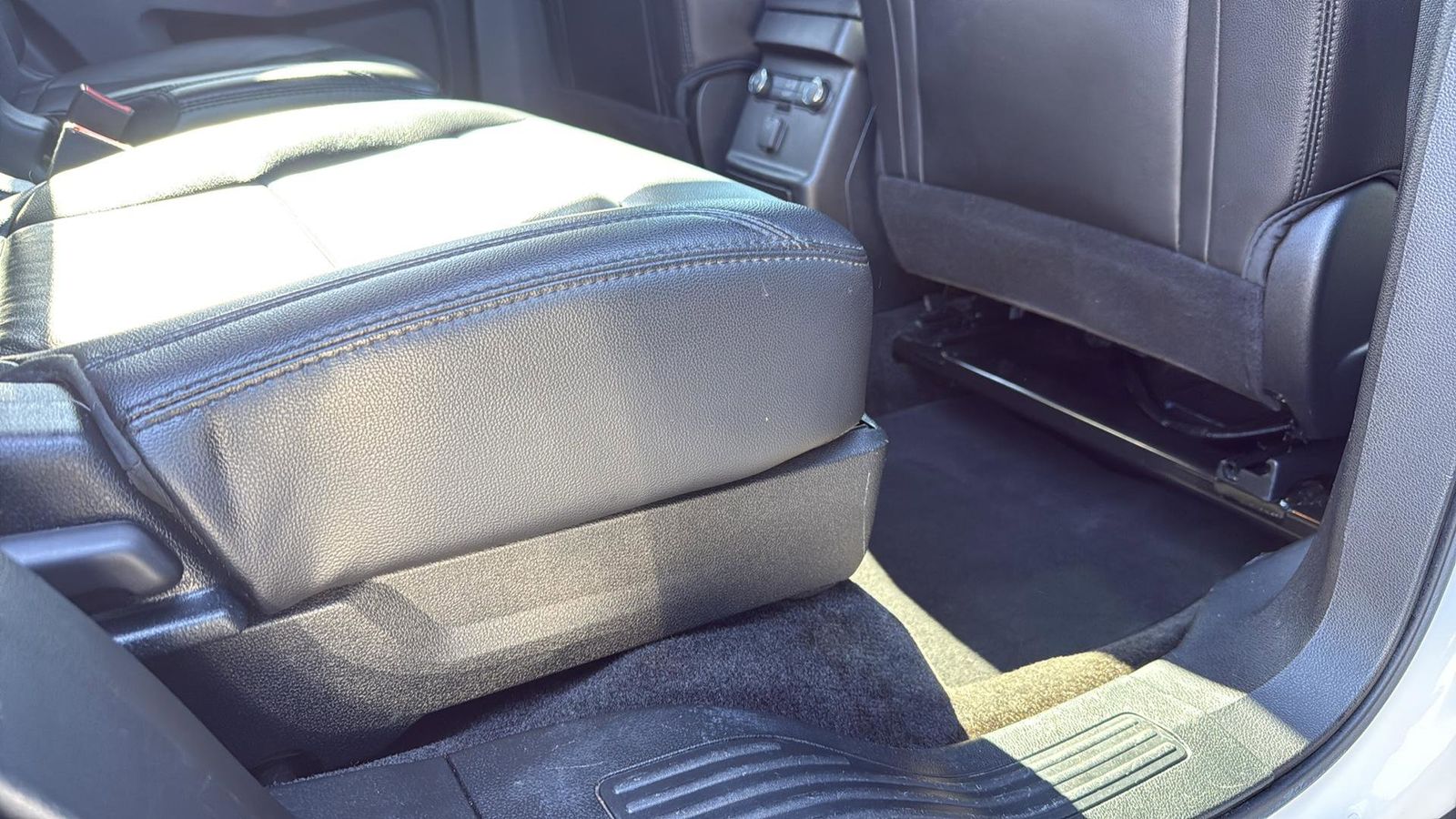 Used Car 2018 Ford Explorer  Xlt For Sale Under $20,000 In Austin, Texas