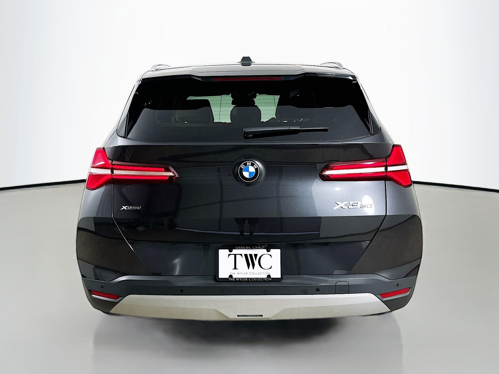 View vehicle photo 6