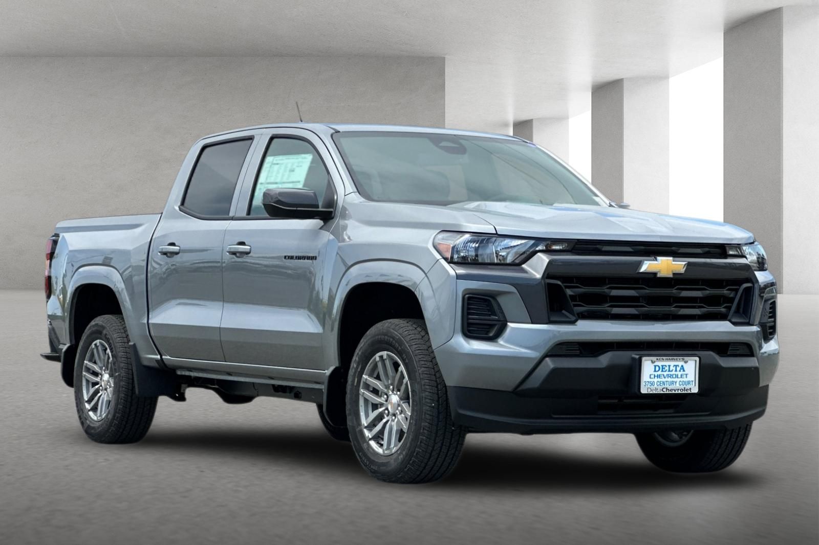 Sterling Gray Metallic 2026 Chevrolet Colorado Pickup Truck 4X2 8-Speed Automatic