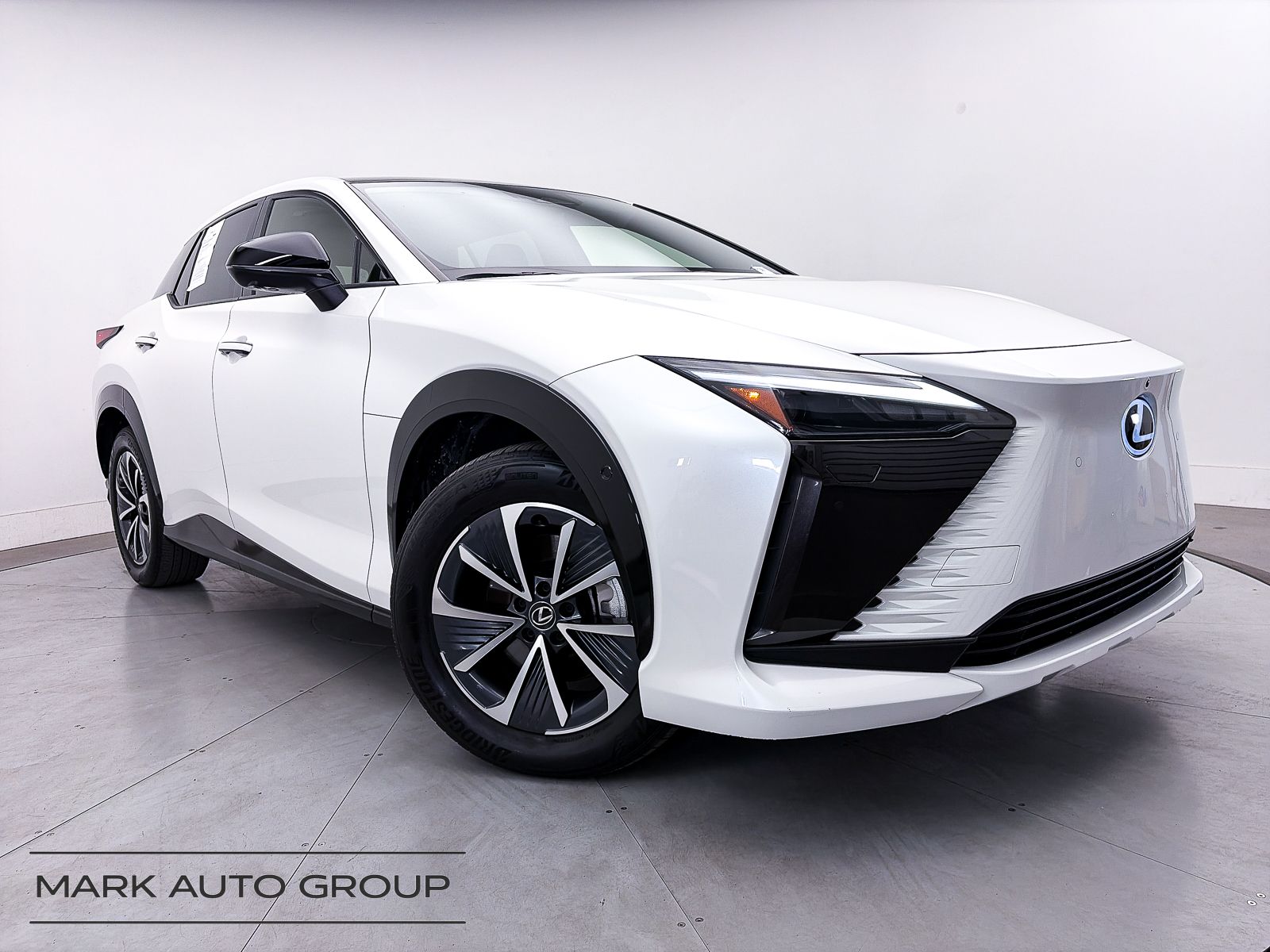 2023 Lexus RZ 450e Premium