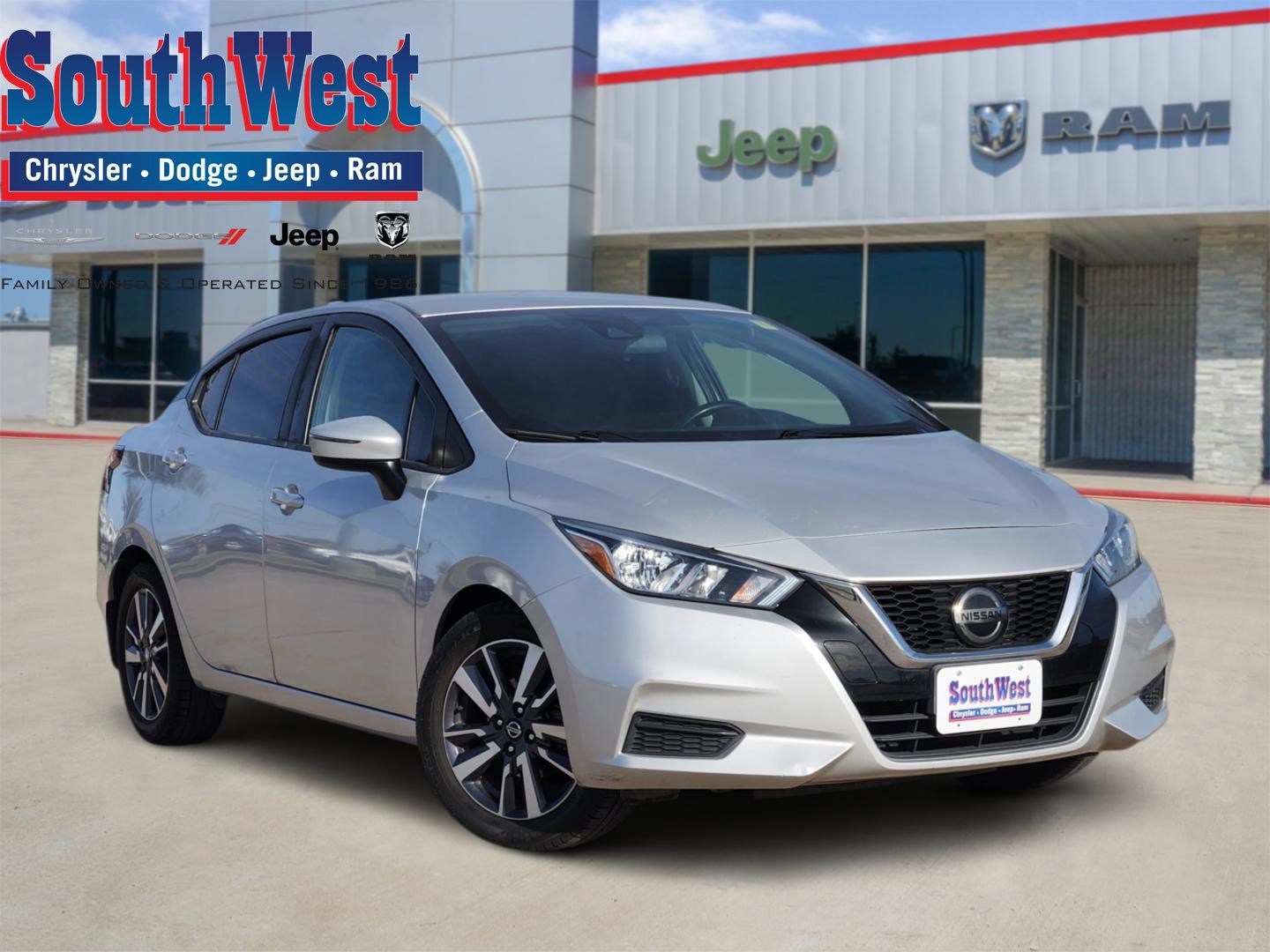 Brilliant Silver Metallic 2020 Nissan Versa SV FWD Sedan Front-Wheel Drive Continuously Variable Transmission