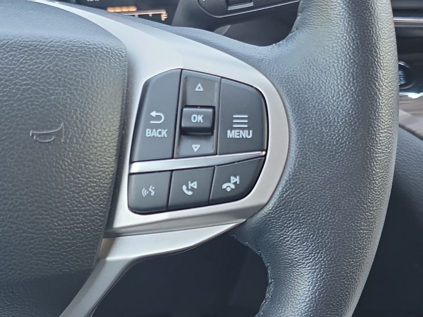 Used 2023 Silver Ford Limited image 32