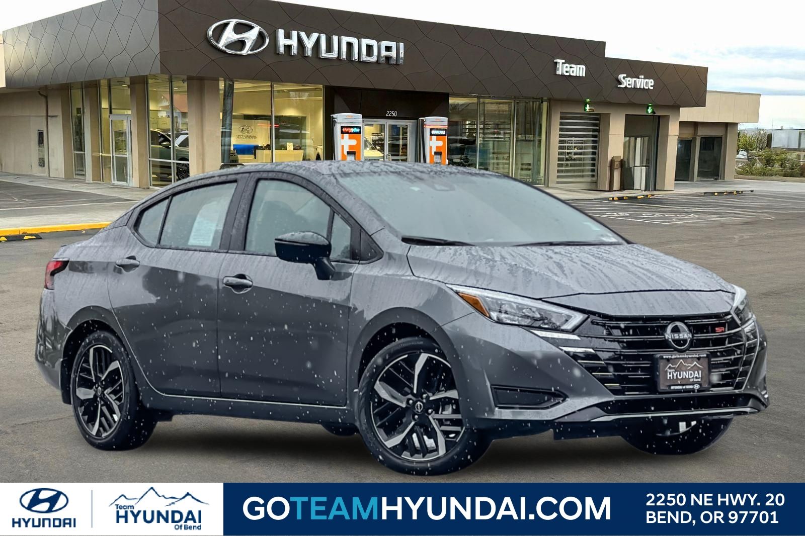 Gray (Gun Metallic) 2025 Nissan Versa SR FWD Sedan Front-Wheel Drive Continuously Variable Transmission