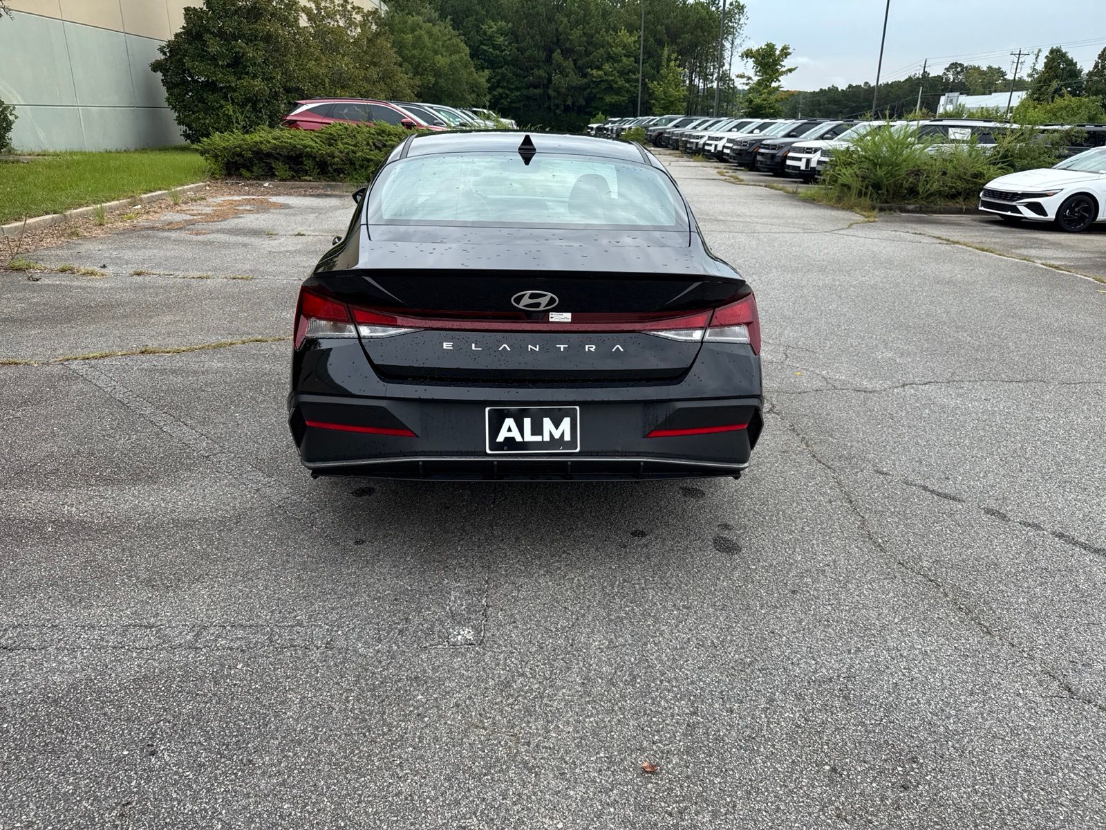 Used 2025 Black Hyundai SEL Sport image 12
