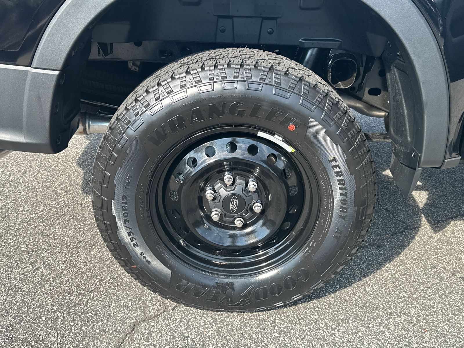 New 2026 Shadow Black Ford XL image 18