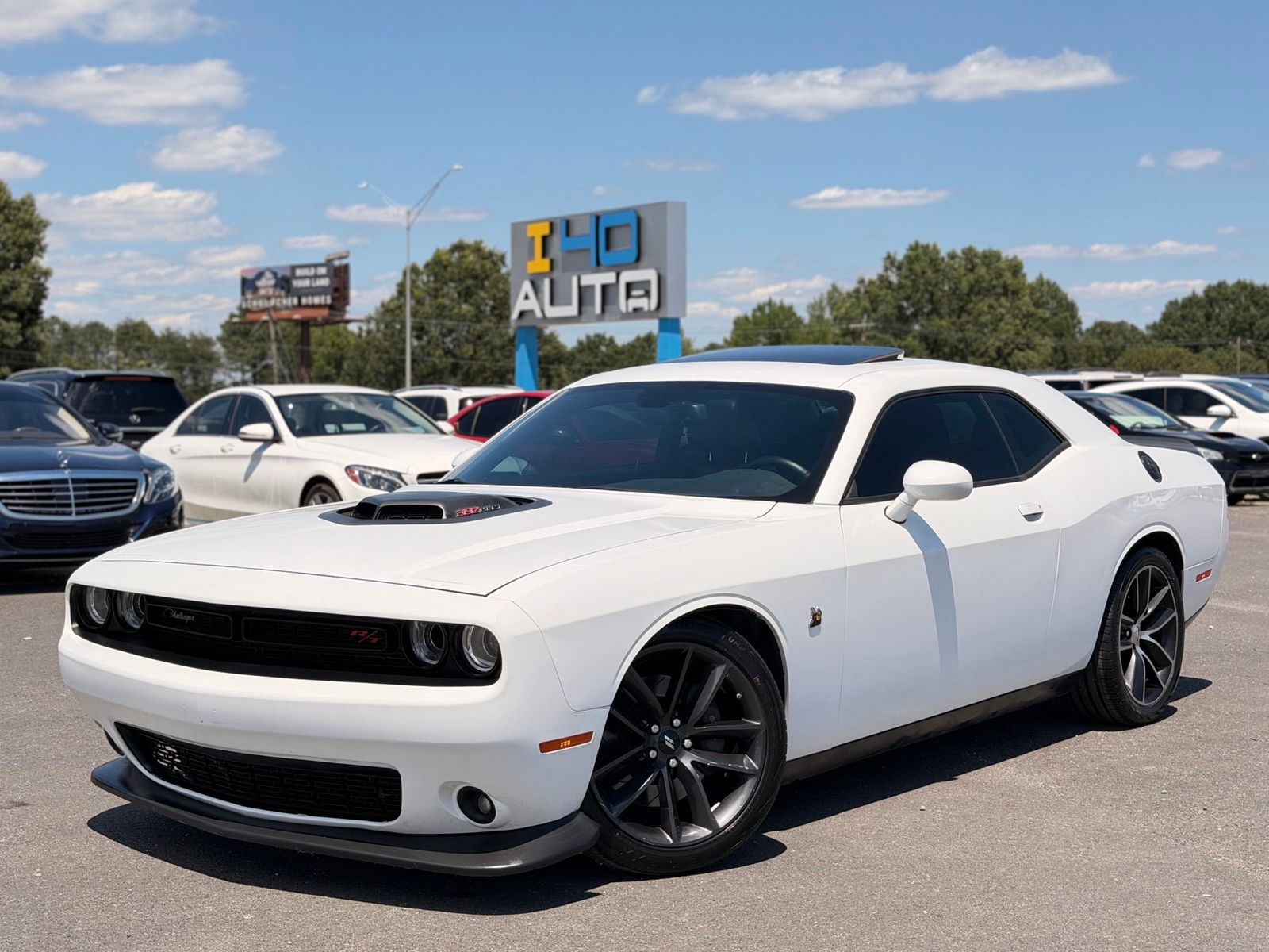 Bright White Clearcoat 2016 Dodge Challenger Coupe Rear-Wheel Drive 8-Speed Automatic