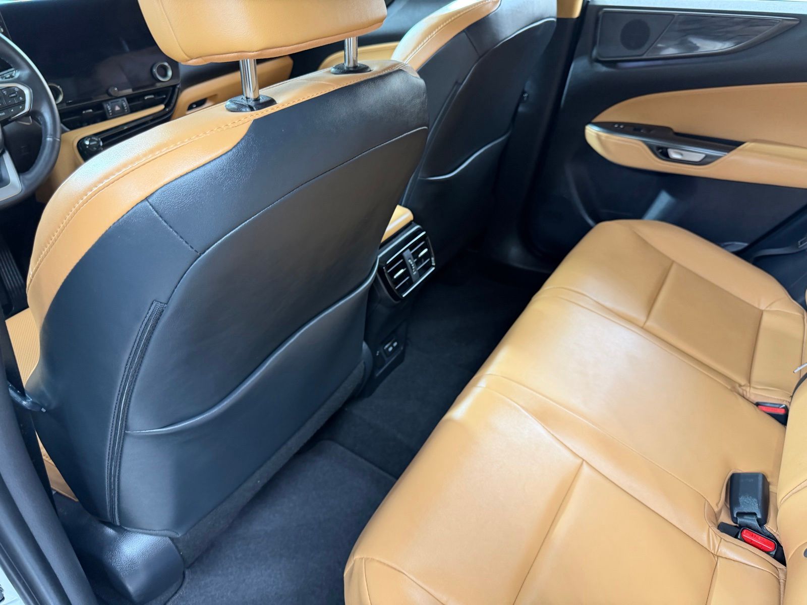 Used 2025 White Lexus 350h Premium image 42