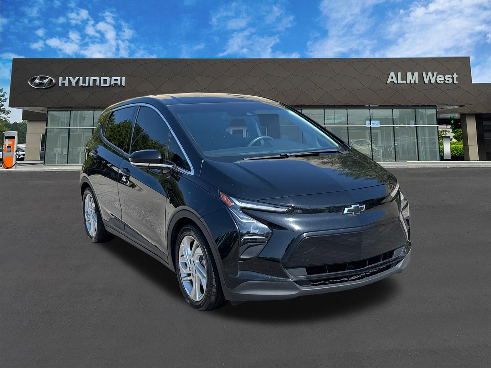 Used 2023 Black Chevrolet 1LT image 3