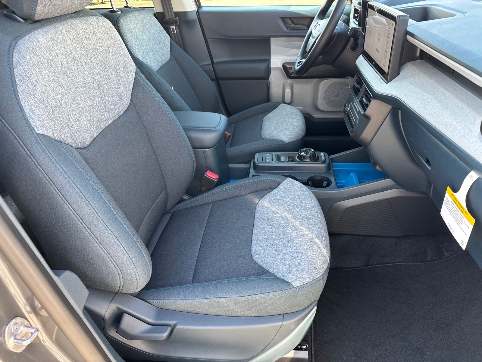 New 2026 Carbonized Gray Metallic Ford XLT image 14