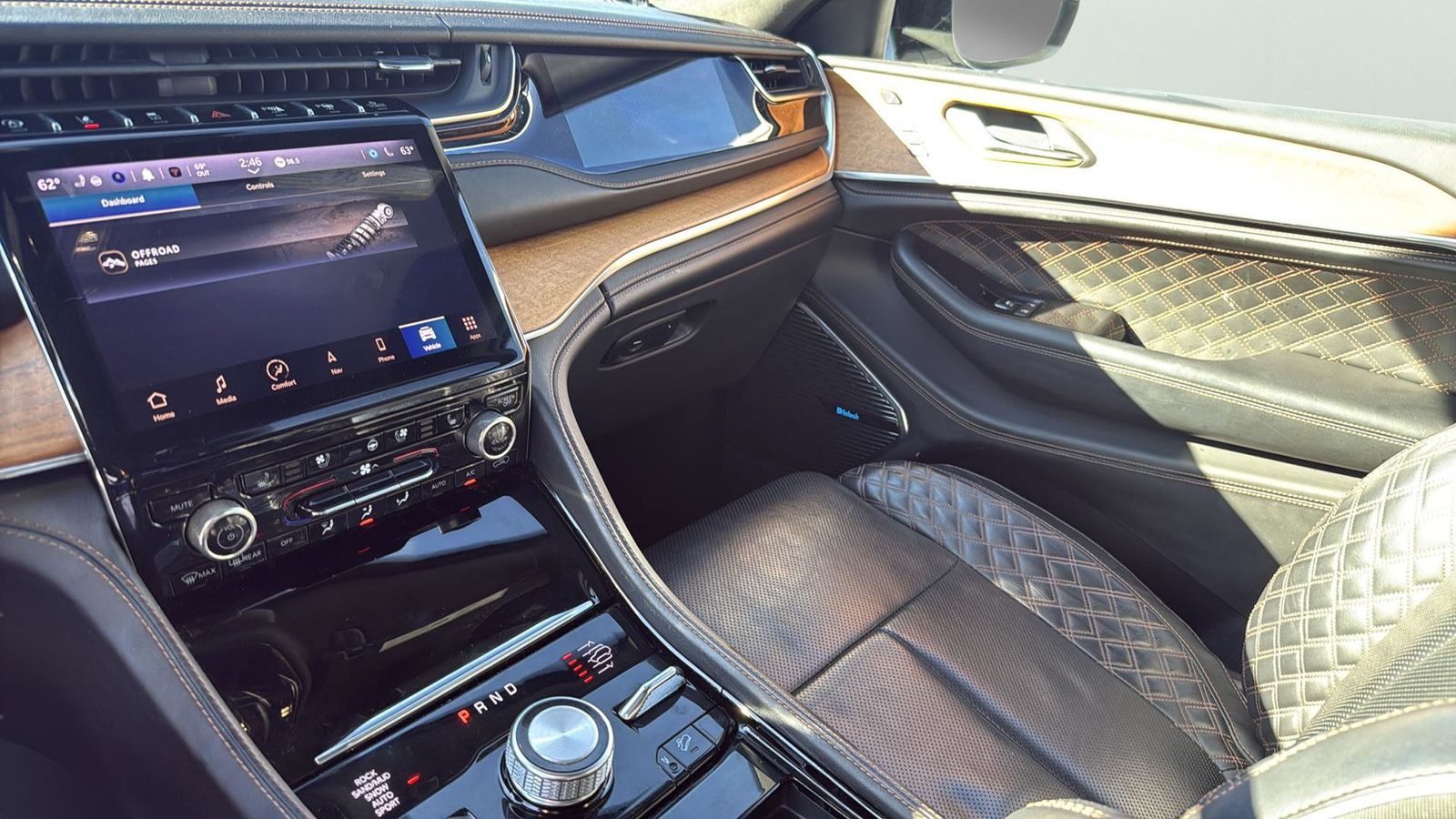 Used Car 2022 Jeep Grand Cherokee L  Summit For Sale Under $40,000 In Austin, Texas