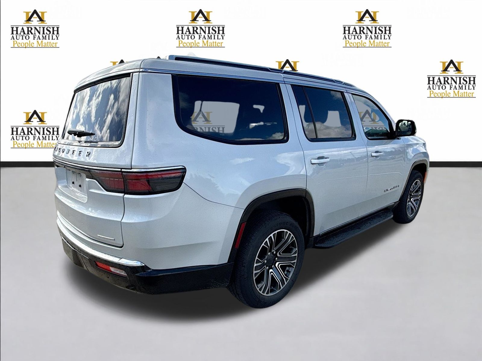 View vehicle photo 6