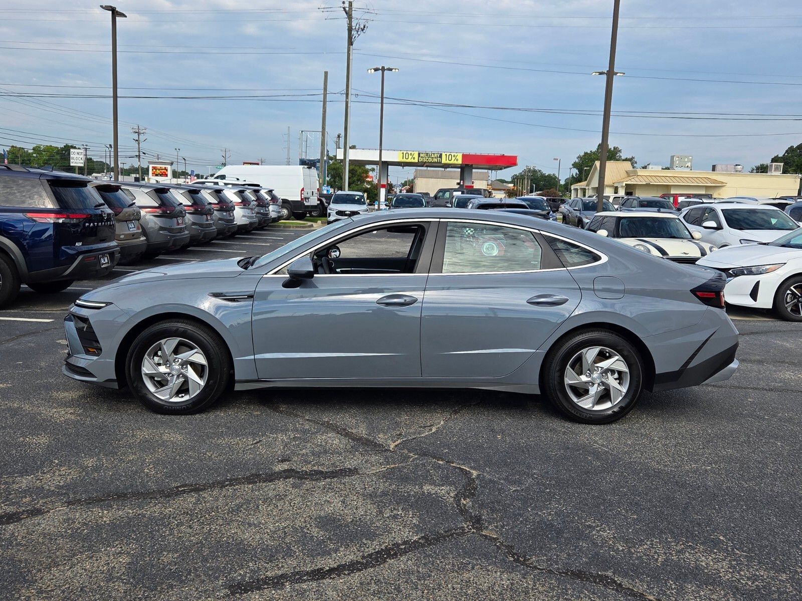 Certified Used 2026 Blue Hyundai SE image 4