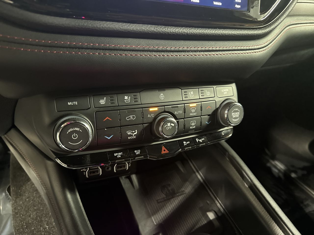 2022 Dodge Durango R/T photo 25