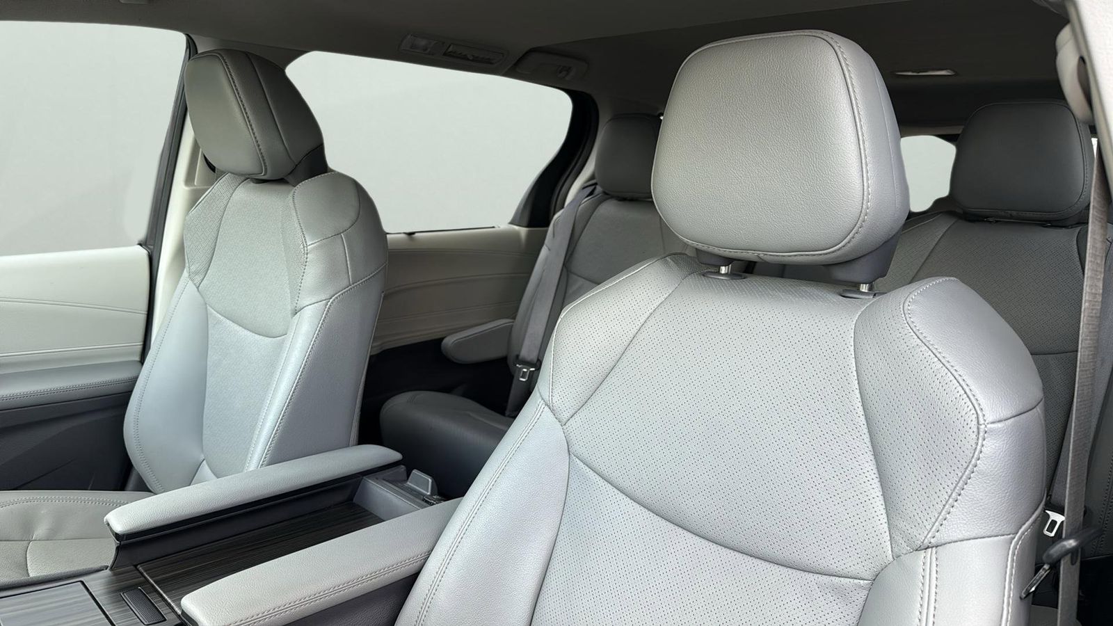 Used Car 2024 Toyota Sienna  Limited For Sale Under $60,000 In Austin, Texas