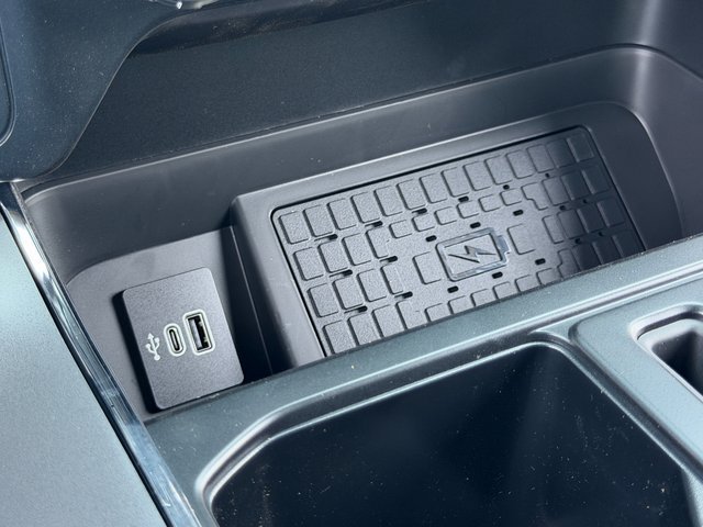 New 2026 Carbonized Gray Metallic Ford XLT image 27