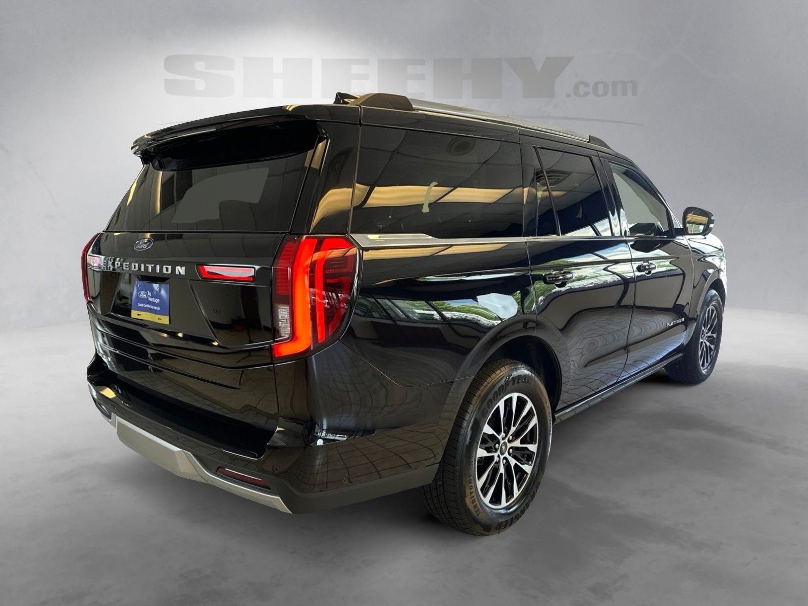 Certified Used 2025 Agate Black Metallic Ford Platinum image 12