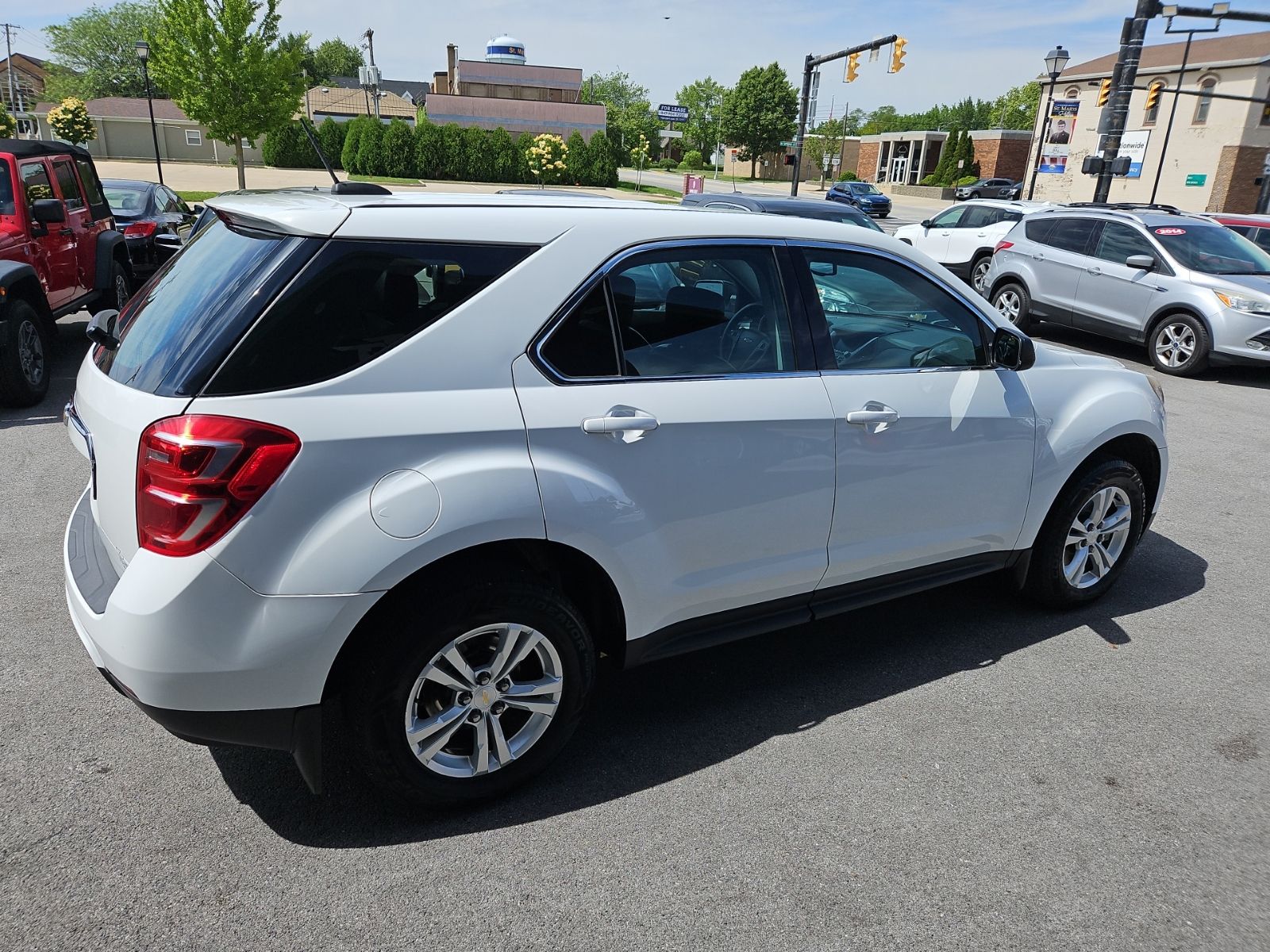 2017 Chevrolet Equinox LS - Photo 8