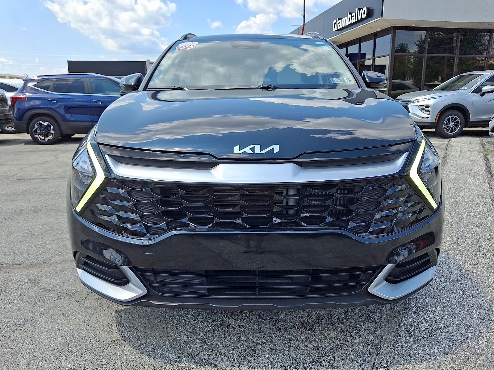 Used 2023 Kia Sportage Hybrid SUV