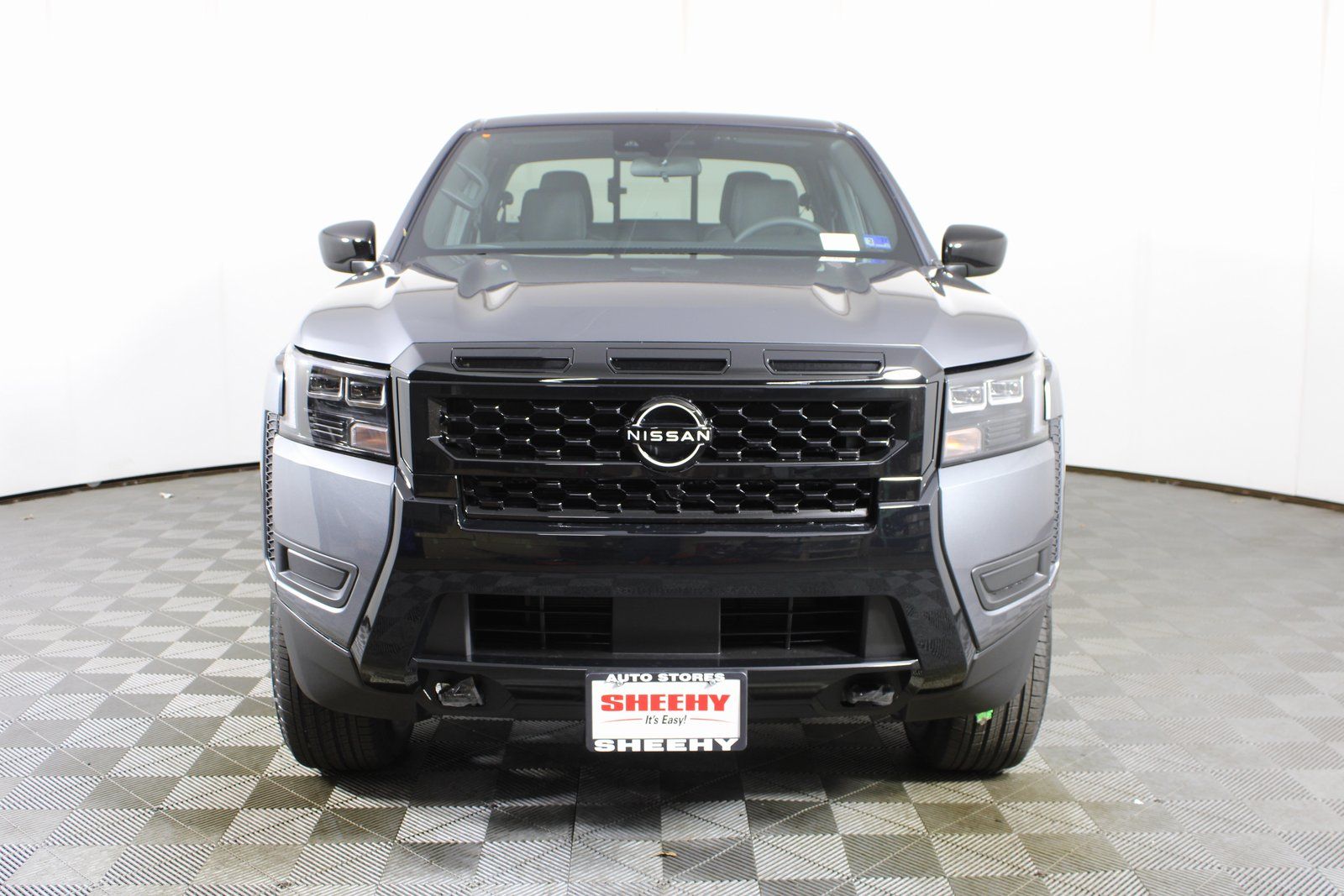 View vehicle photo 2