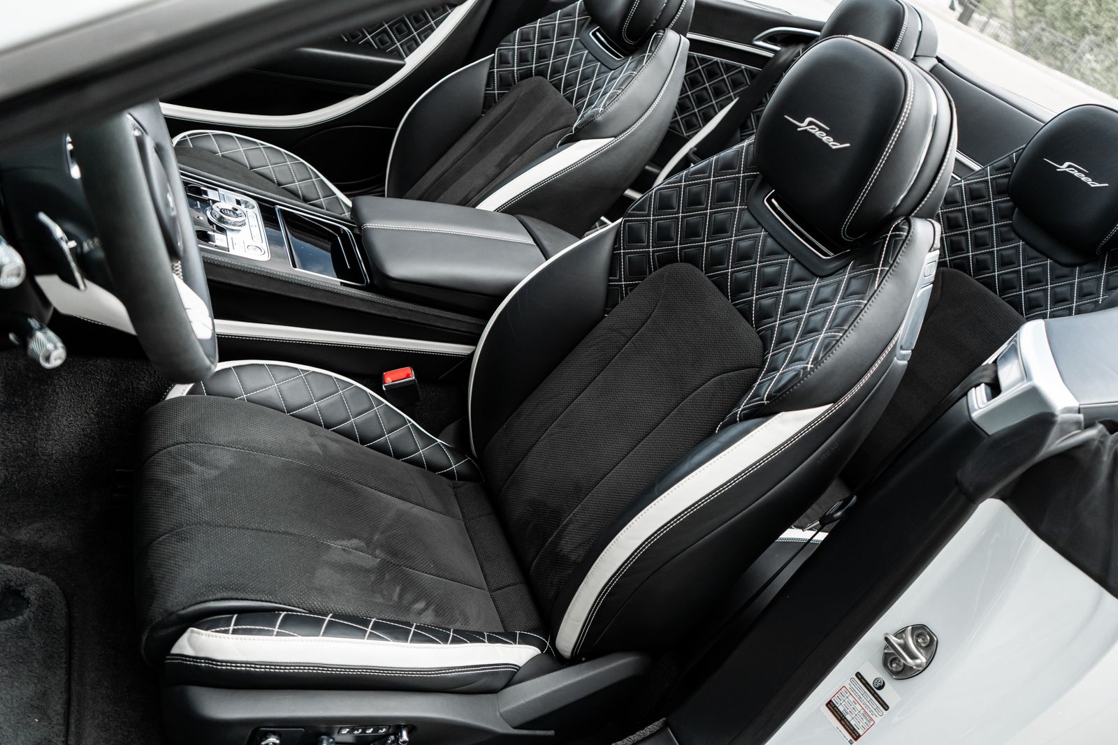 2024 Bentley Continental GTC Mulliner - Photo 26