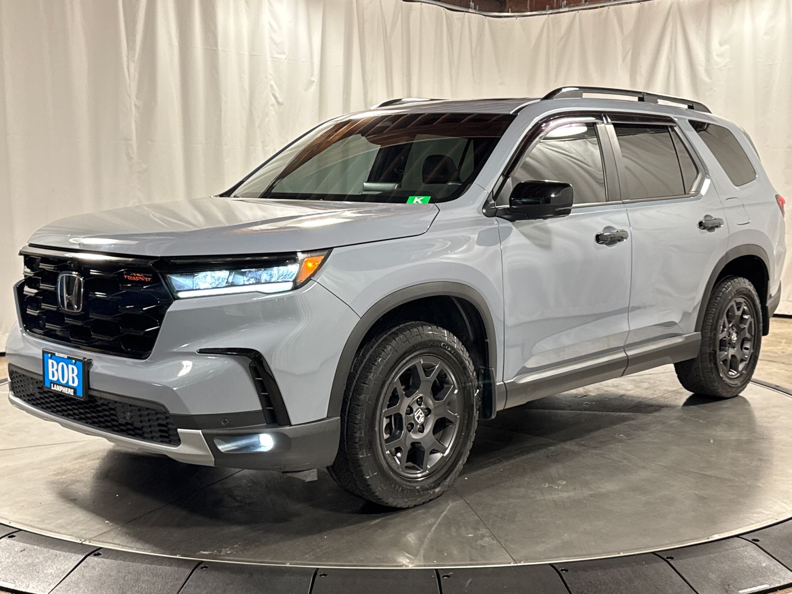 Sonic Gray Pearl 2024 Honda Pilot SUV / Crossover All-Wheel Drive Automatic