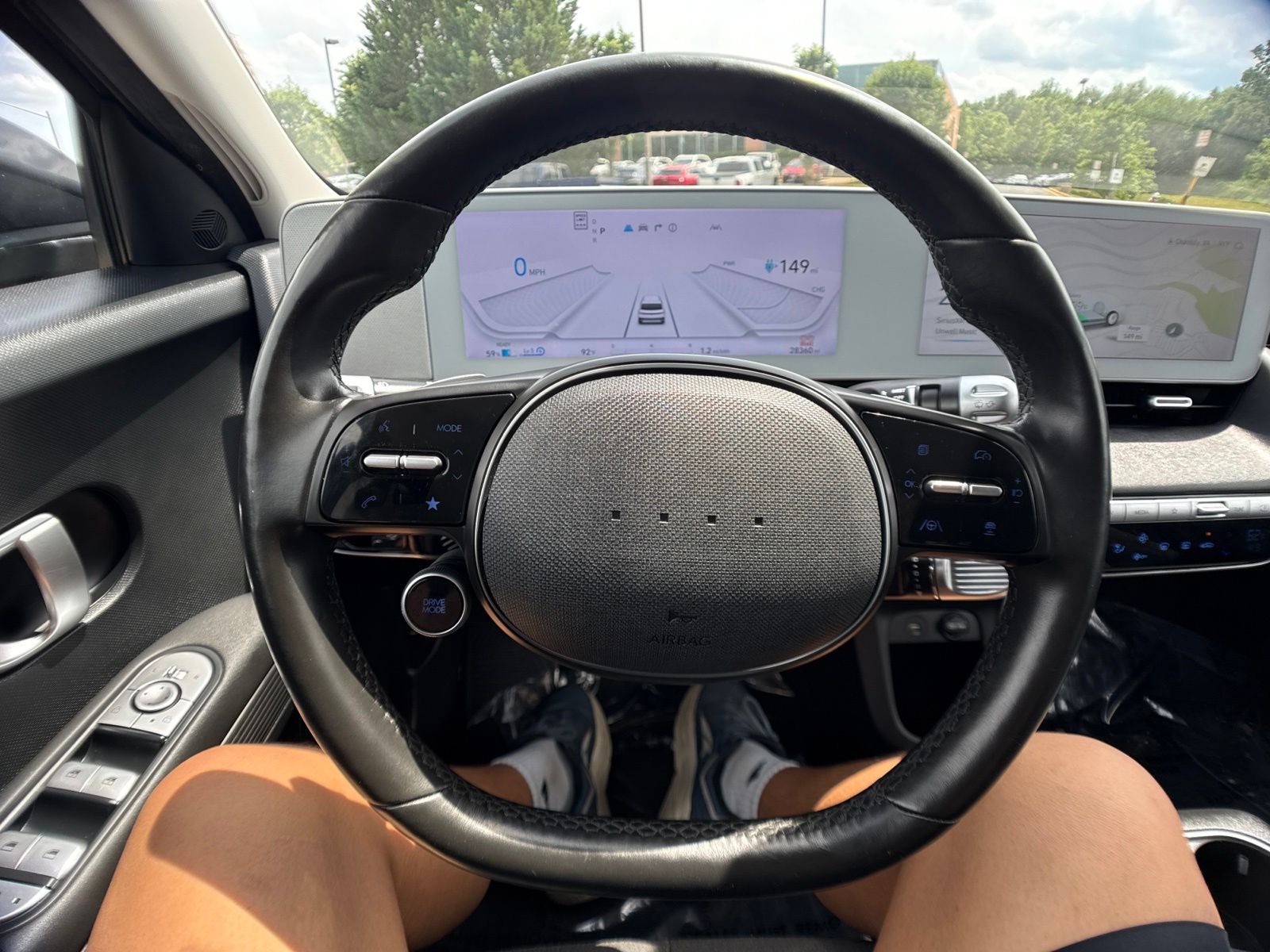 Used 2024 Black Hyundai SEL image 17