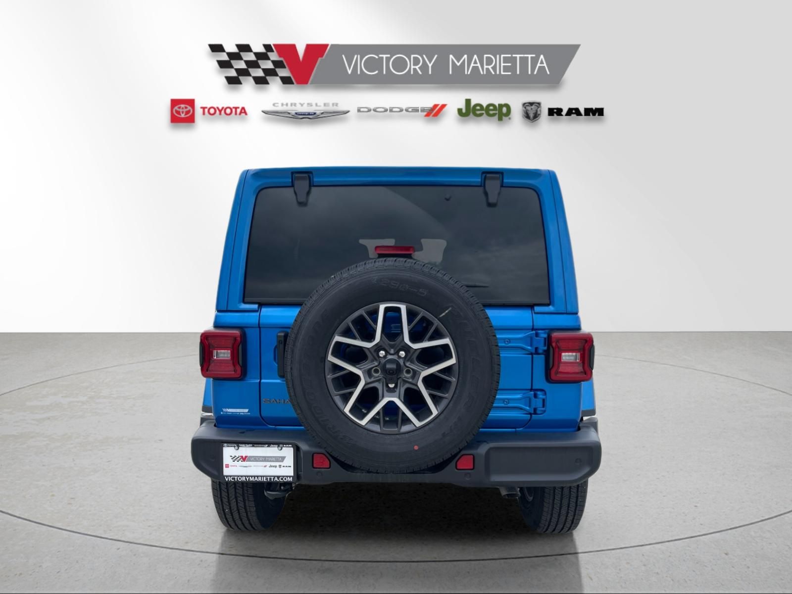 View vehicle photo 4