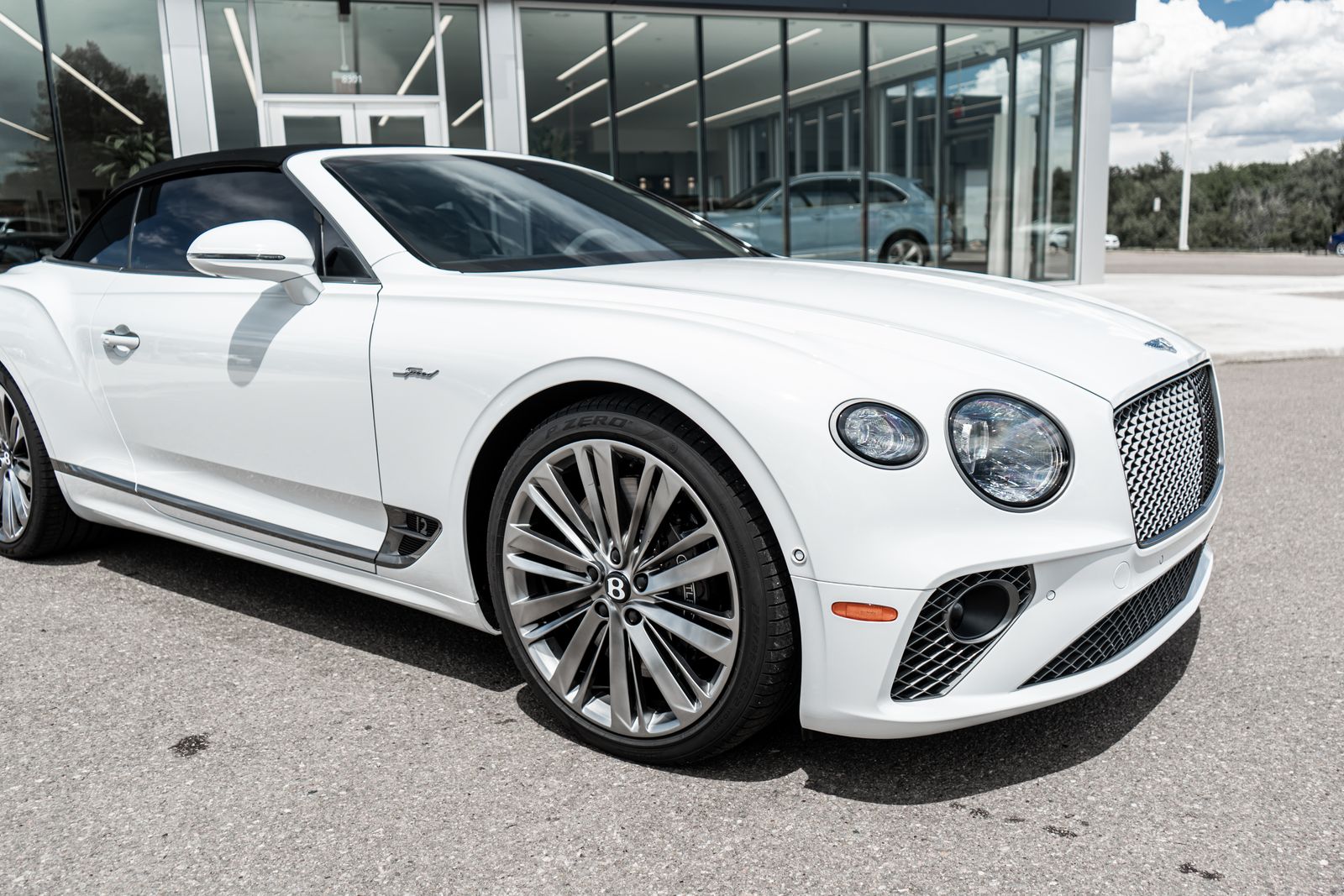 2024 Bentley Continental GTC Mulliner - Photo 19