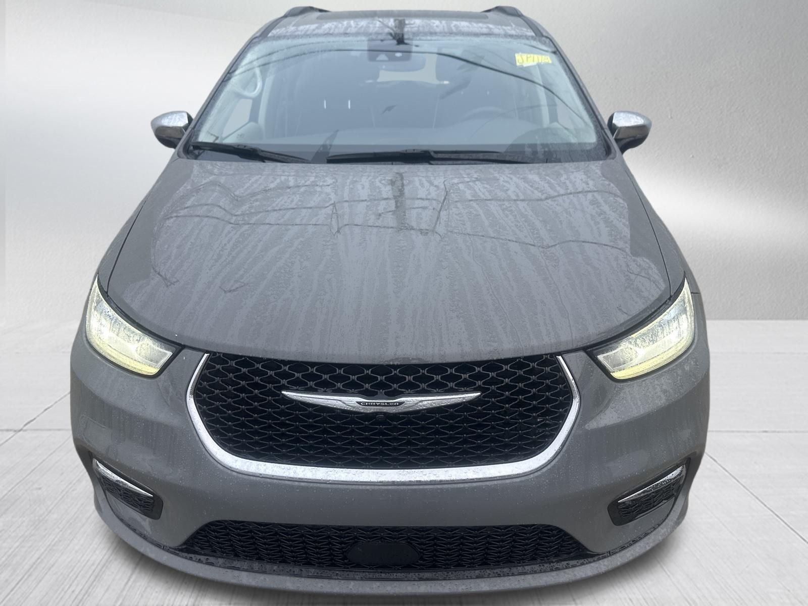 Used Car 2023 Chrysler Pacifica  Limited For Sale Under $30,000 In Austin, Texas