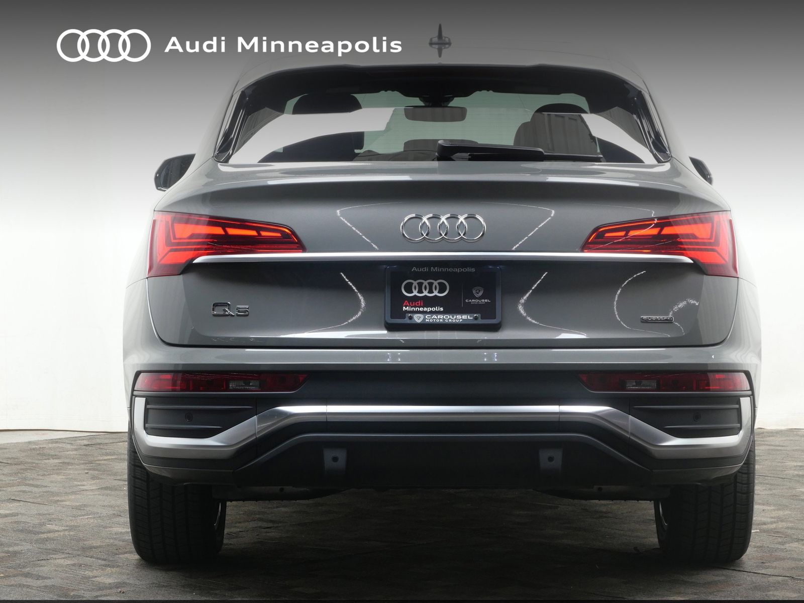 View vehicle photo 6